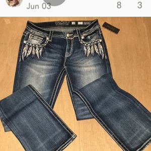I'm looking for a pair of Jean's like these!